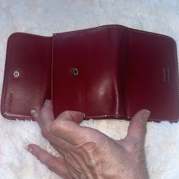 GIVENCHY ❤️.Midsize RED ♥️ leather Wallet Clean/Pristine white stitch Authentic - Picture 7 of 12